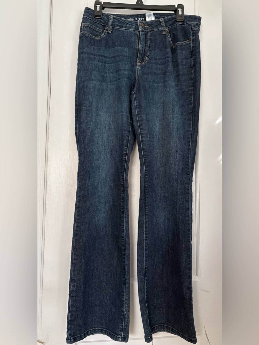 W62 Jeans Signature Fit Bootcut Dark Wash Stretch Denim, Sz: 8